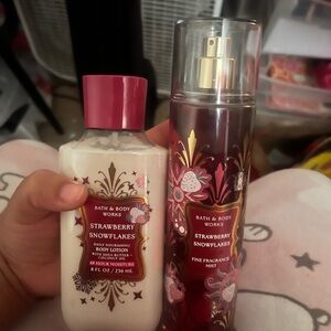 Bath & Body Works Strawberry Snowflakes